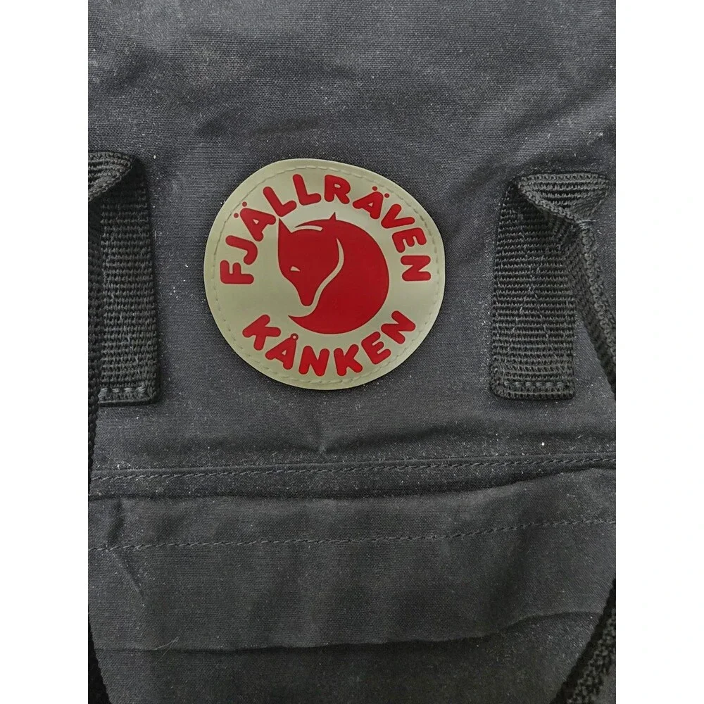 Fjällräven Kånken Black Backpack 16L 3-Pocket Zip Logo MPN 23510